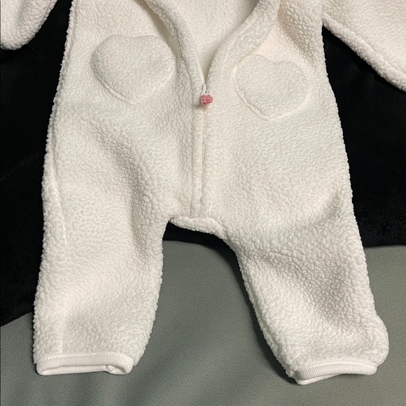 CARTERS BABY WHITE SHERPA FLEECE TEDDY BEAR BODYSUIT WITH HEART POCKETS SIZE 6M - Picture 5 of 6
